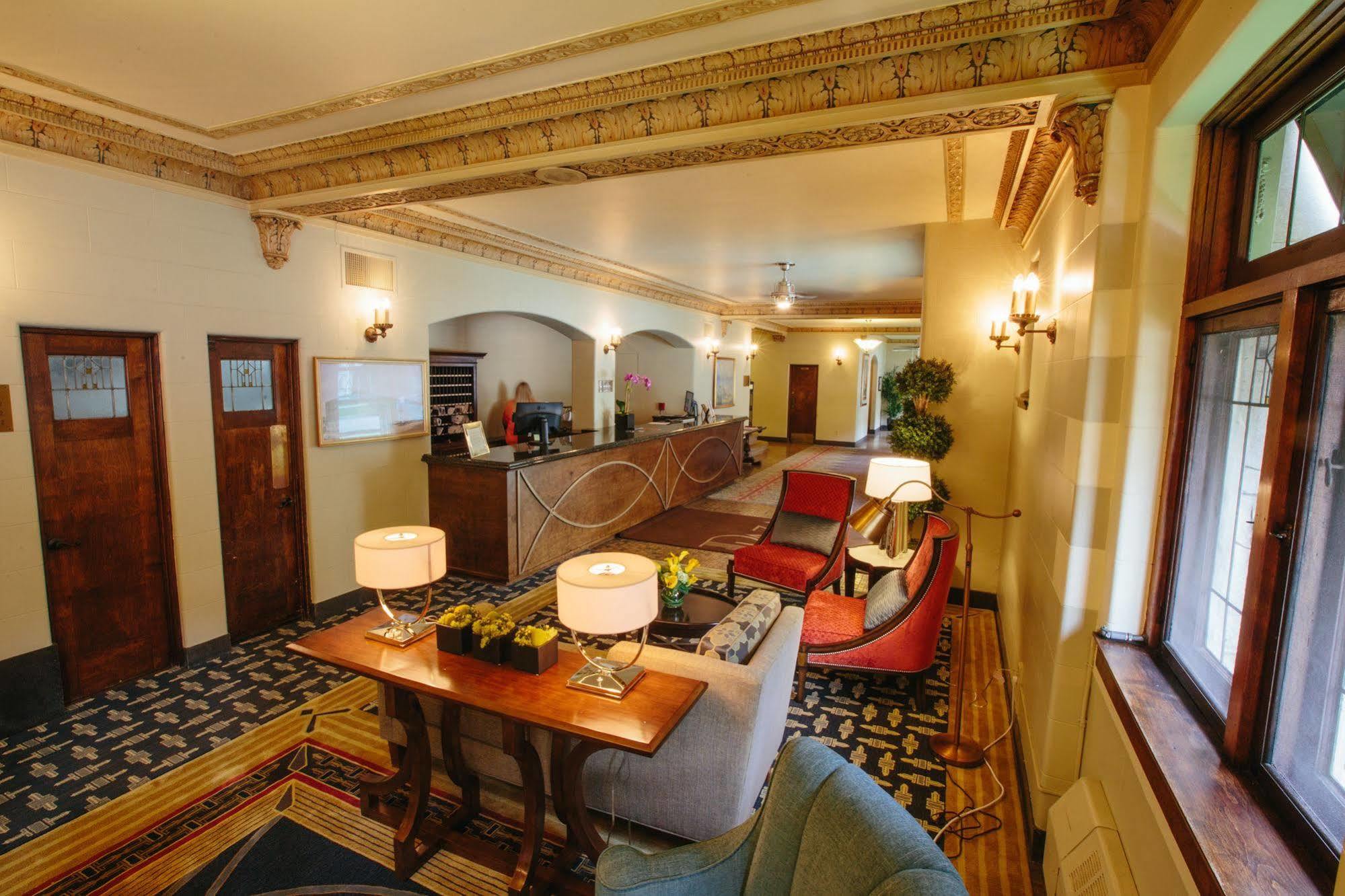 The Plaza Hotel - Milwaukee Zewnętrze zdjęcie