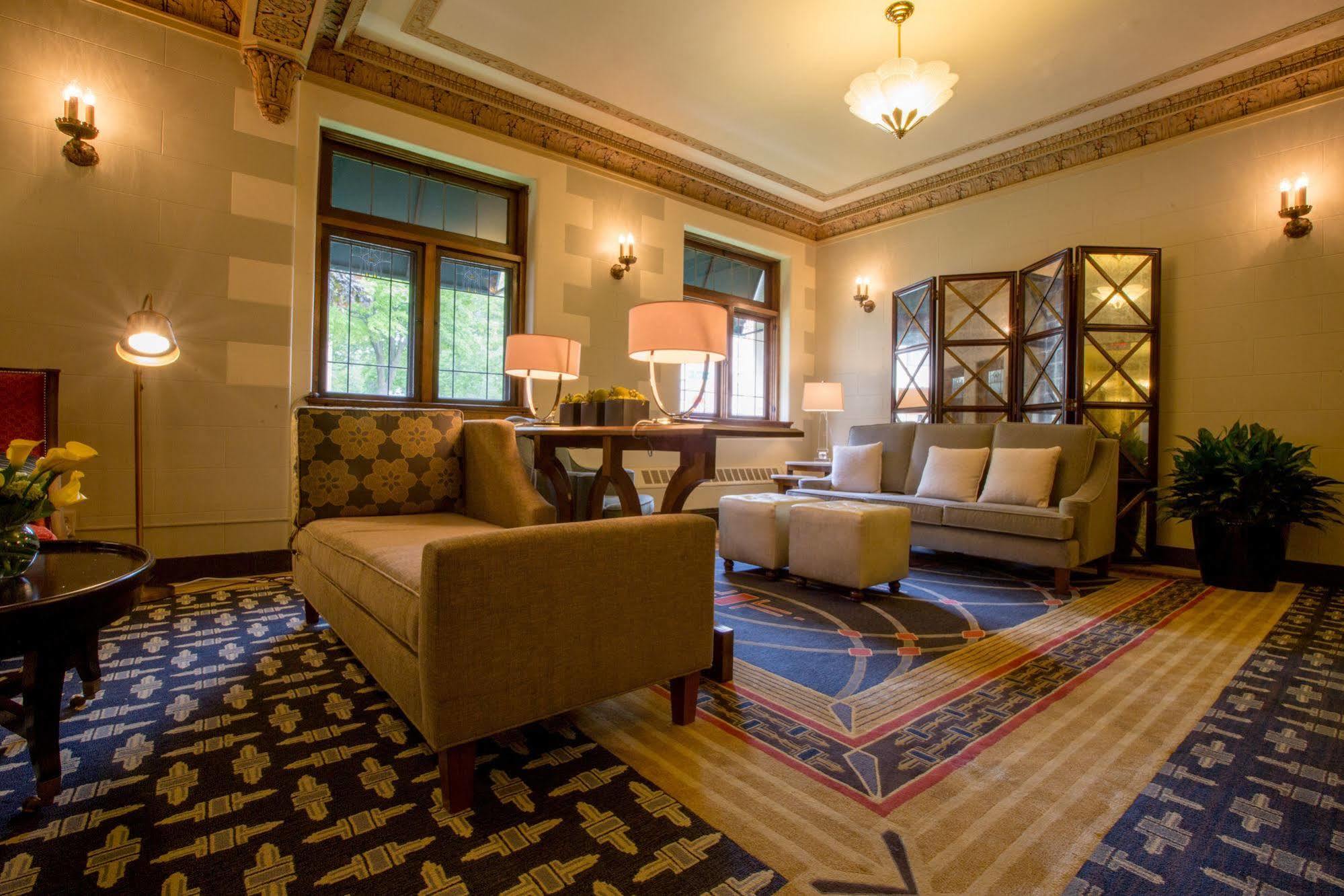 The Plaza Hotel - Milwaukee Zewnętrze zdjęcie